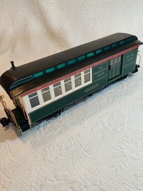 Bachmann - G  The Pennsylvania Limited Cassius Passenger Car Combine Doors Open